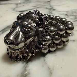 Vintage Lion Bracelet 🦁